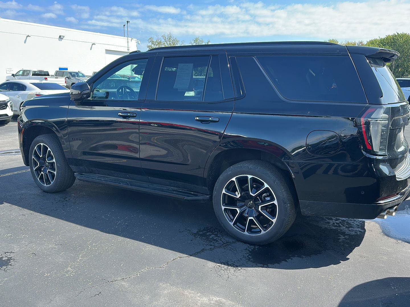 Used 2025 Chevrolet Tahoe RST w/ Comfort Package AWD/4WD image 4