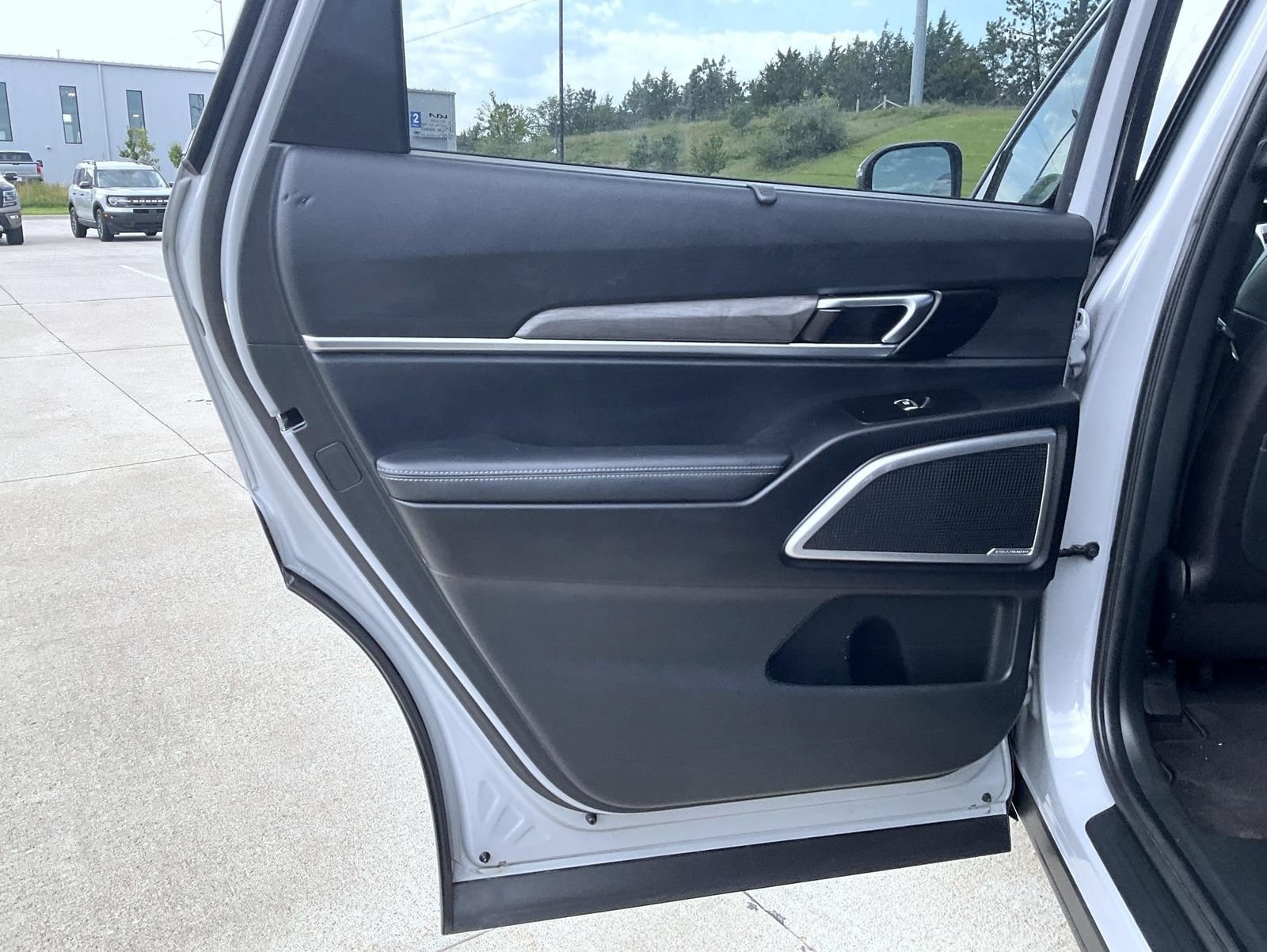 Used 2023 Kia Telluride EX X-Line AWD/4WD image 18