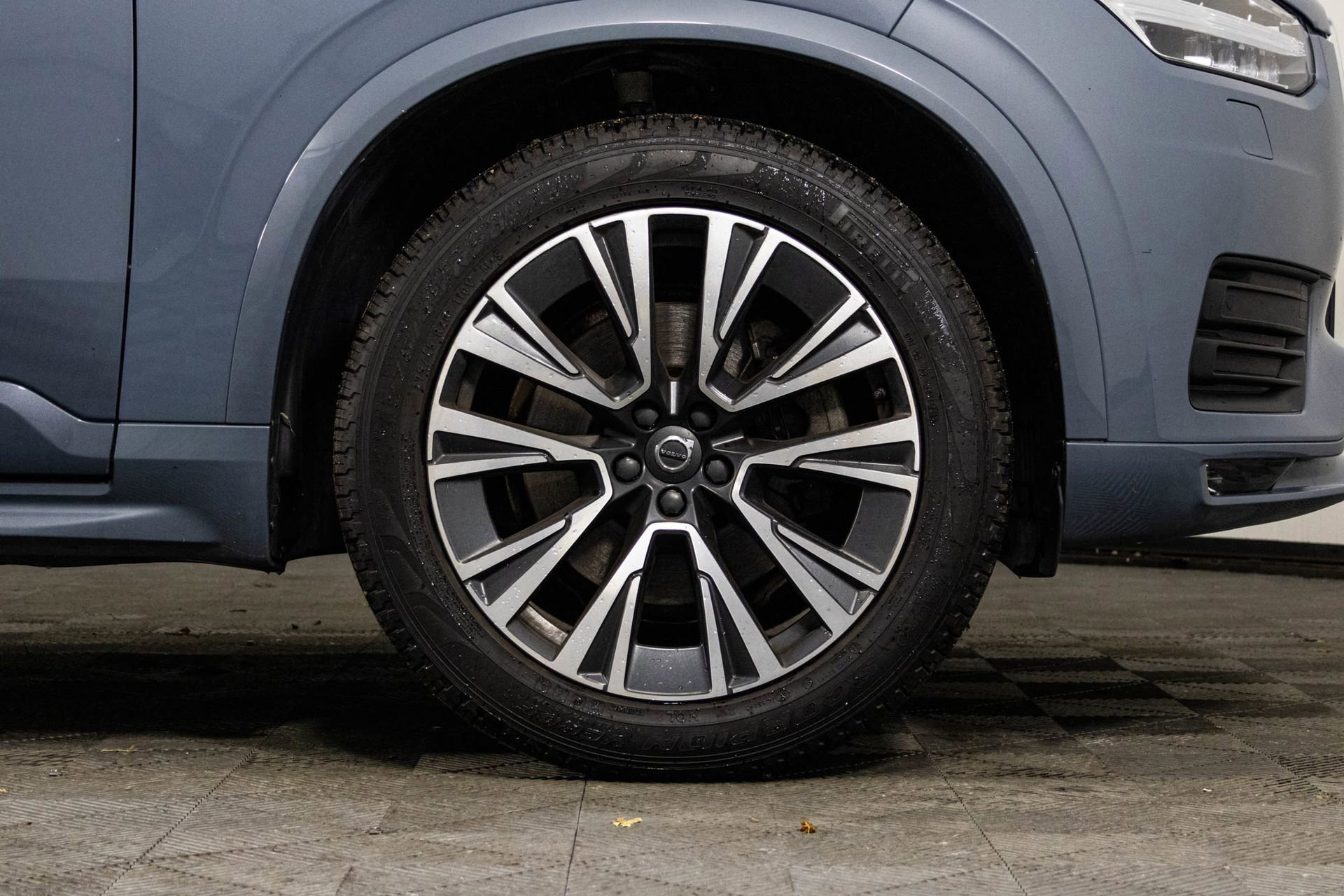 Used 2021 Volvo XC90 T6 Momentum w/ Protection Package image 42