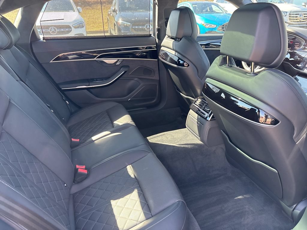 Used 2022 Audi S8 w/ S8 Comfort Plus Package AWD/4WD image 13