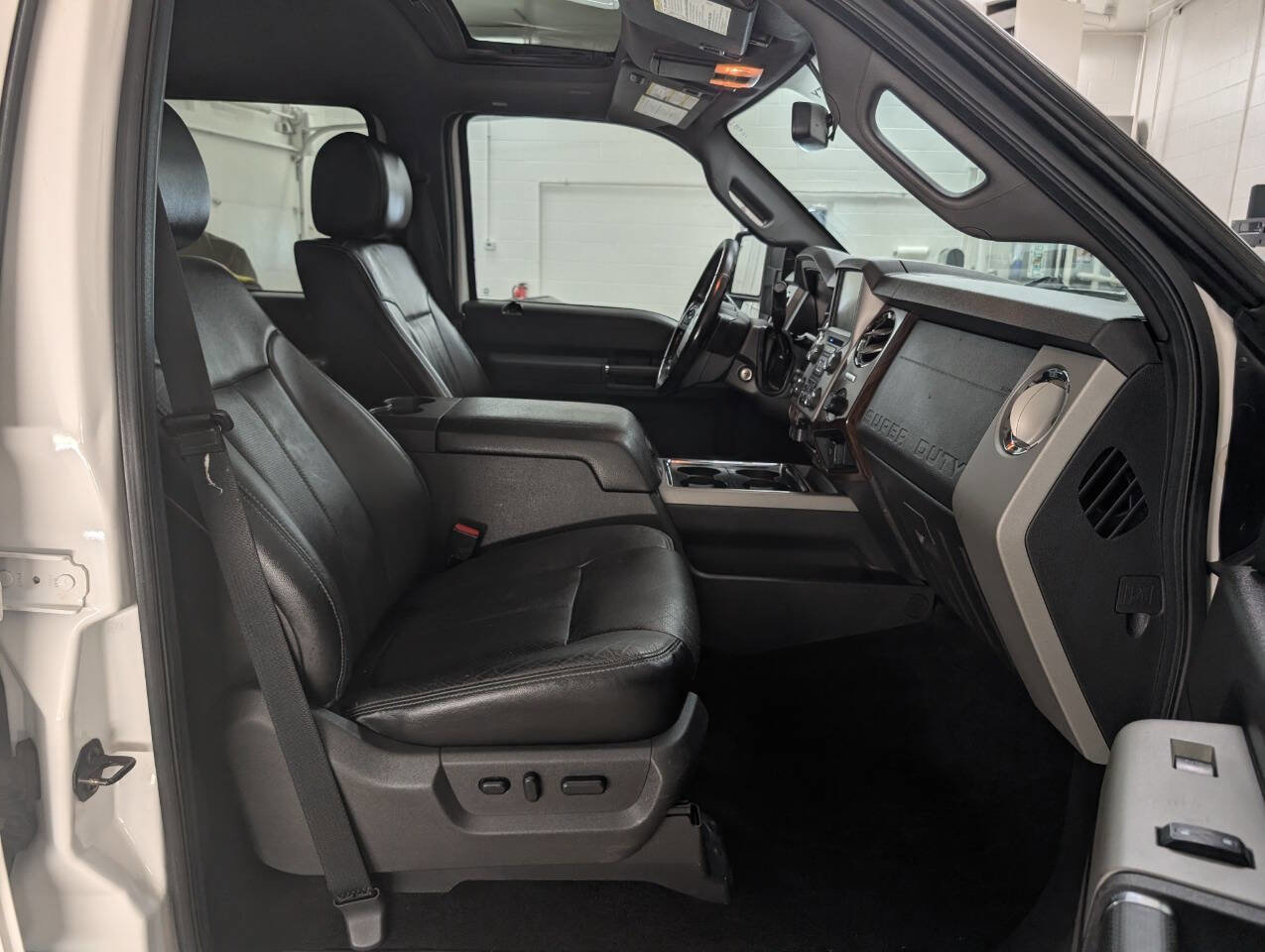 Used 2016 Ford F250 Lariat w/ Lariat Ultimate Package image 19