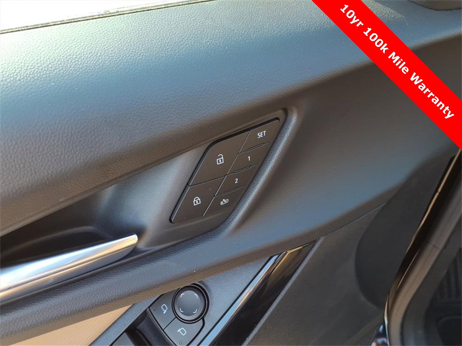 New 2026 Chevrolet Equinox ACTIV w/ Convenience Package III image 16