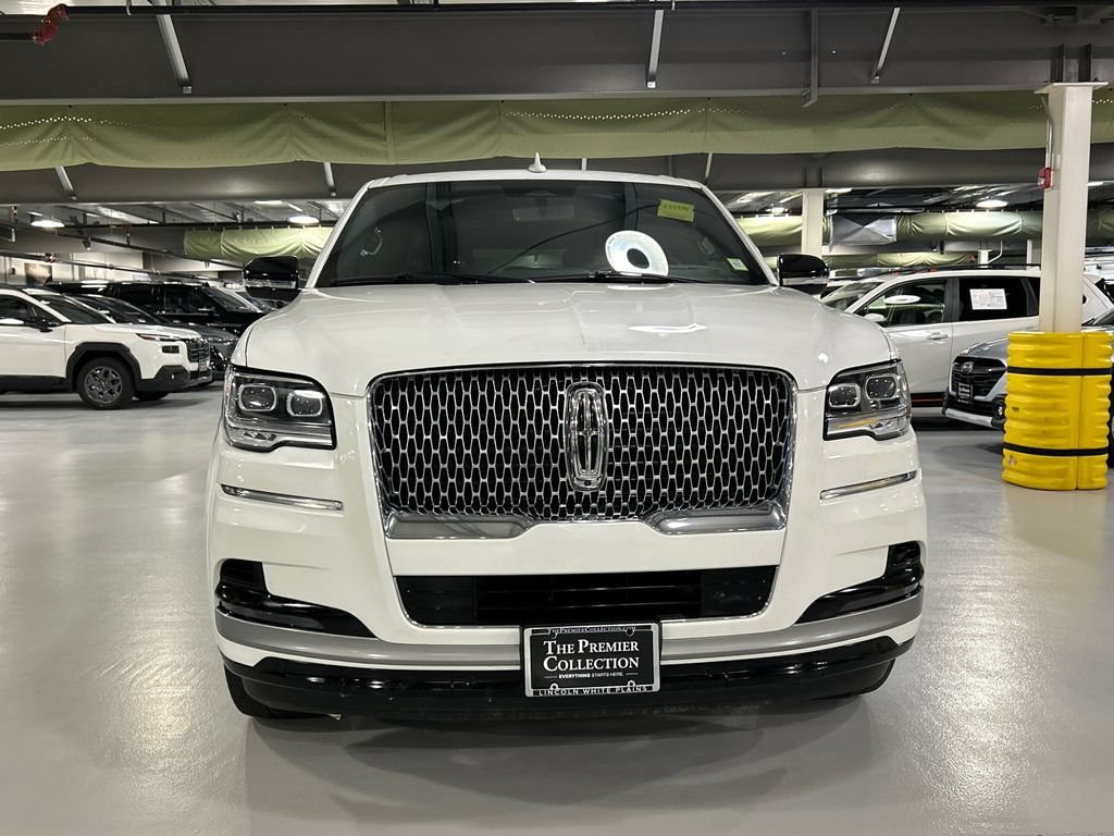 Certified 2024 Lincoln Navigator L Reserve AWD/4WD image 6