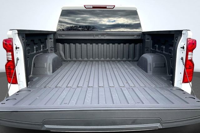 Used 2025 Chevrolet Silverado 1500 Custom image 7