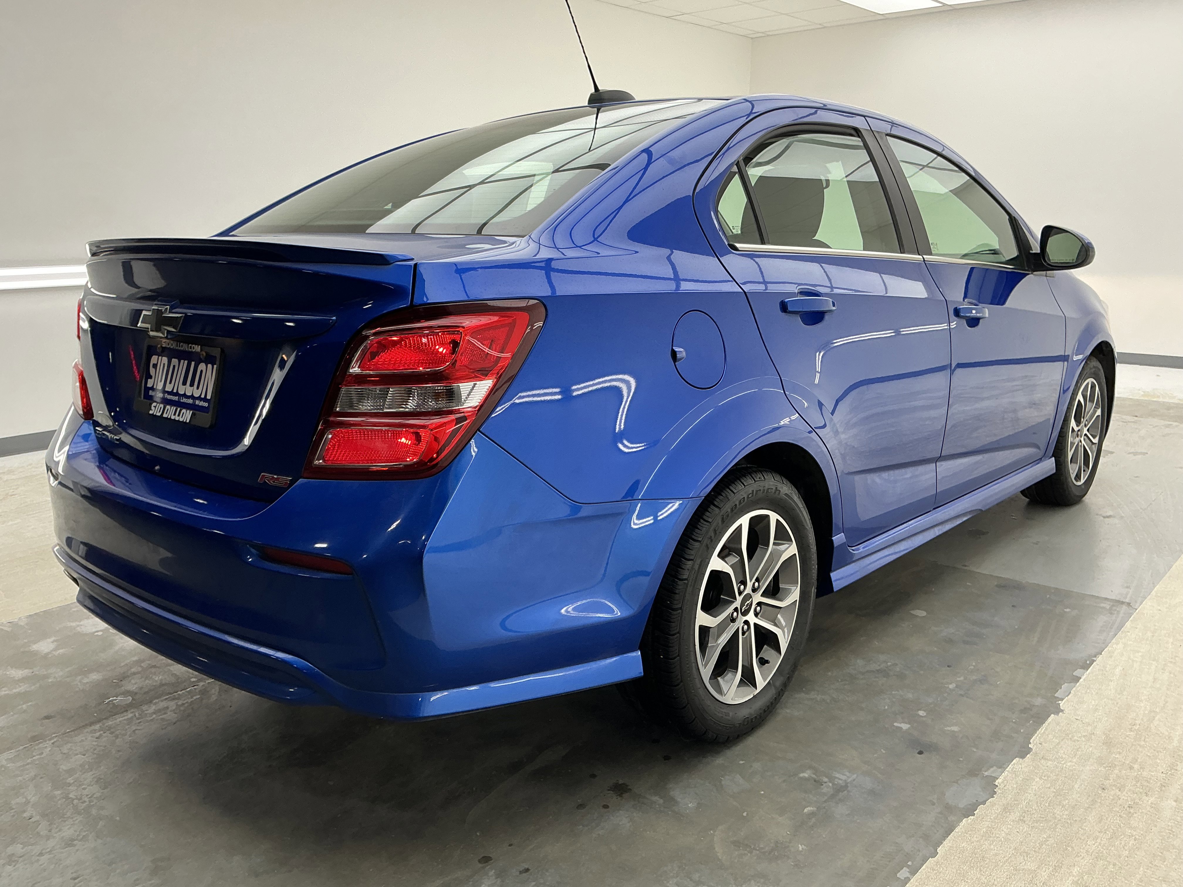 Used 2019 Chevrolet Sonic LT w/ Convenience Package image 4