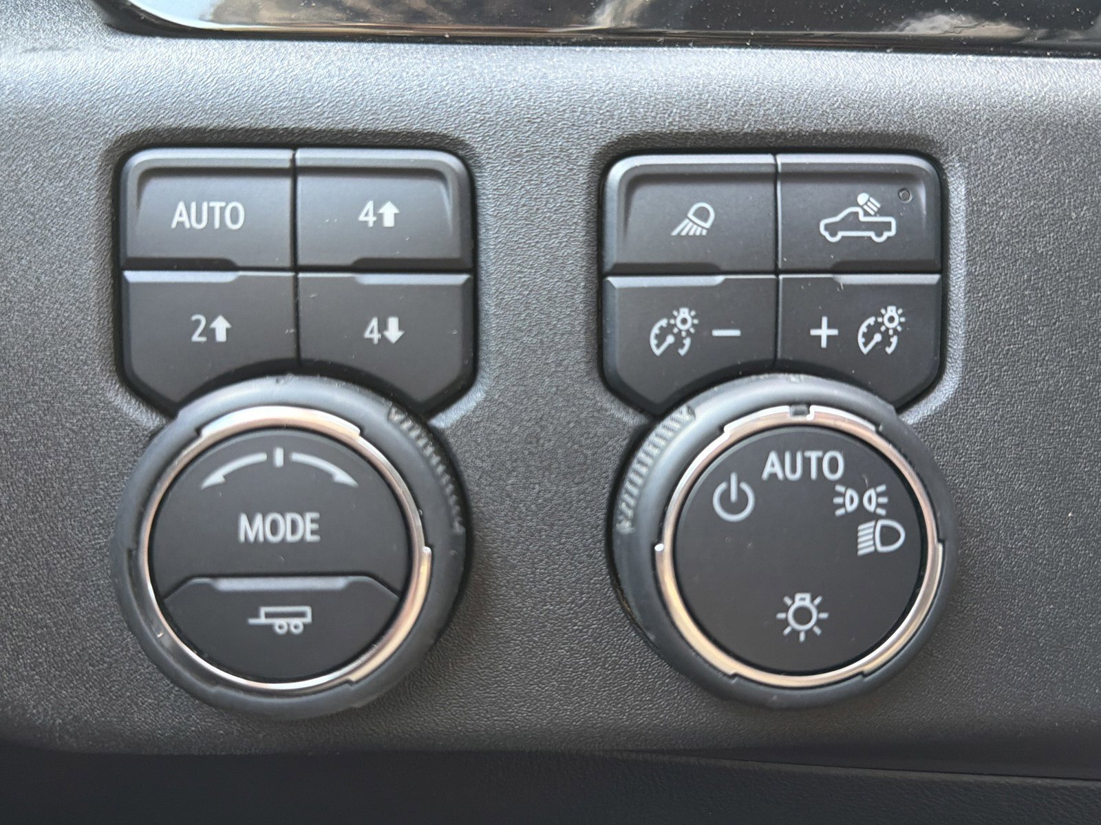 Used 2023 Chevrolet Silverado 1500 LT image 25