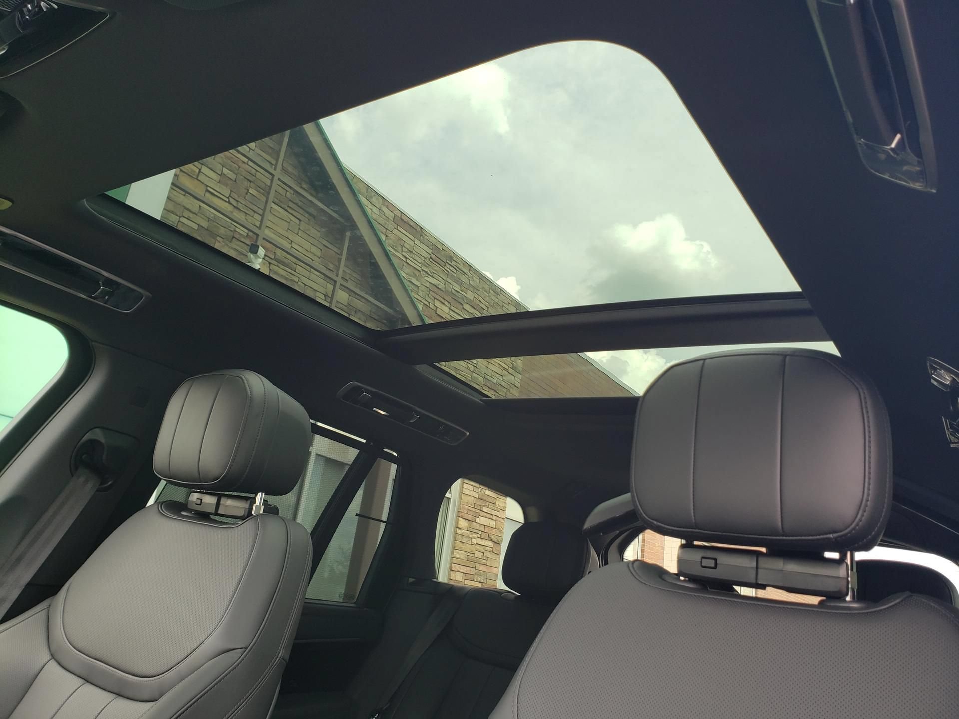 New 2026 Land Rover Range Rover SE AWD/4WD image 21