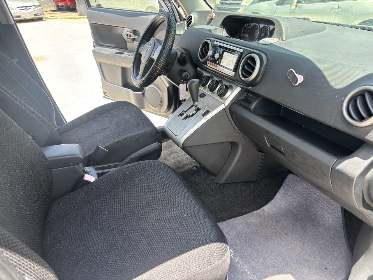 Used 2010 Scion xB FWD image 8