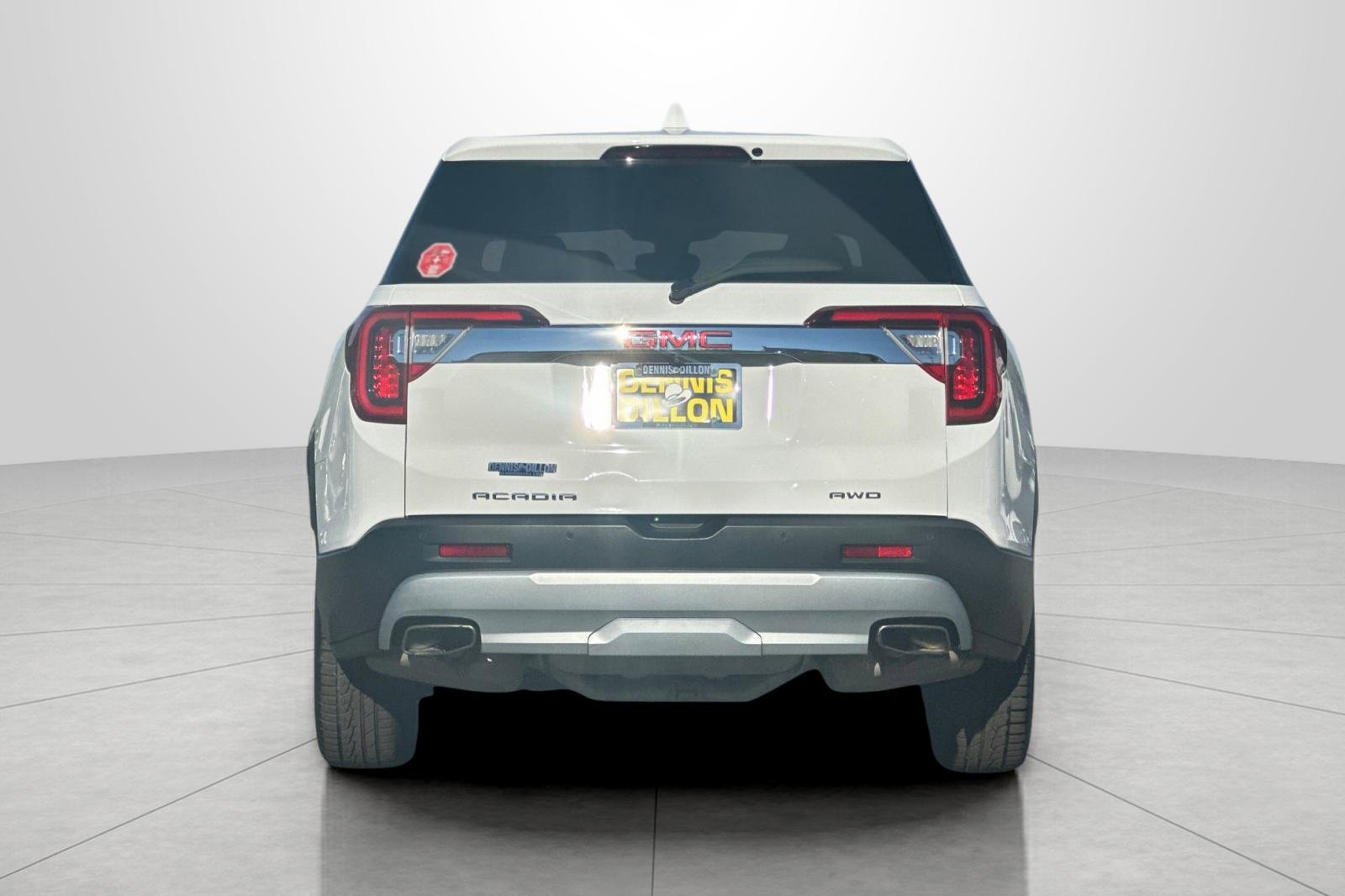 Used 2023 GMC Acadia SLE image 5