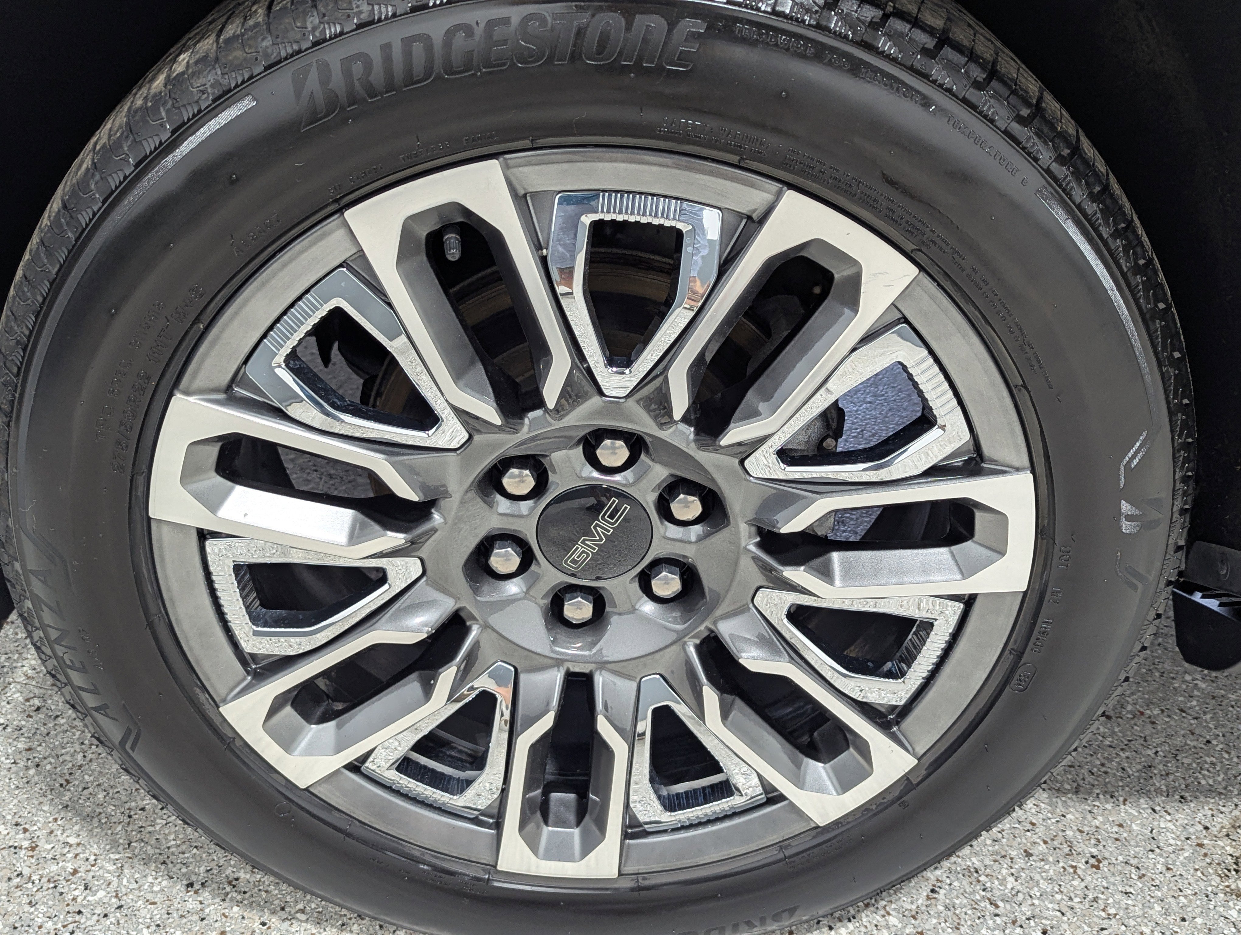 Used 2023 GMC Yukon Denali Ultimate image 9