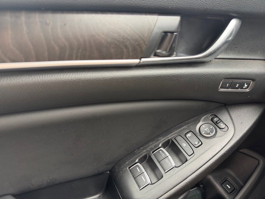 Used 2022 Honda Accord EX-L image 19