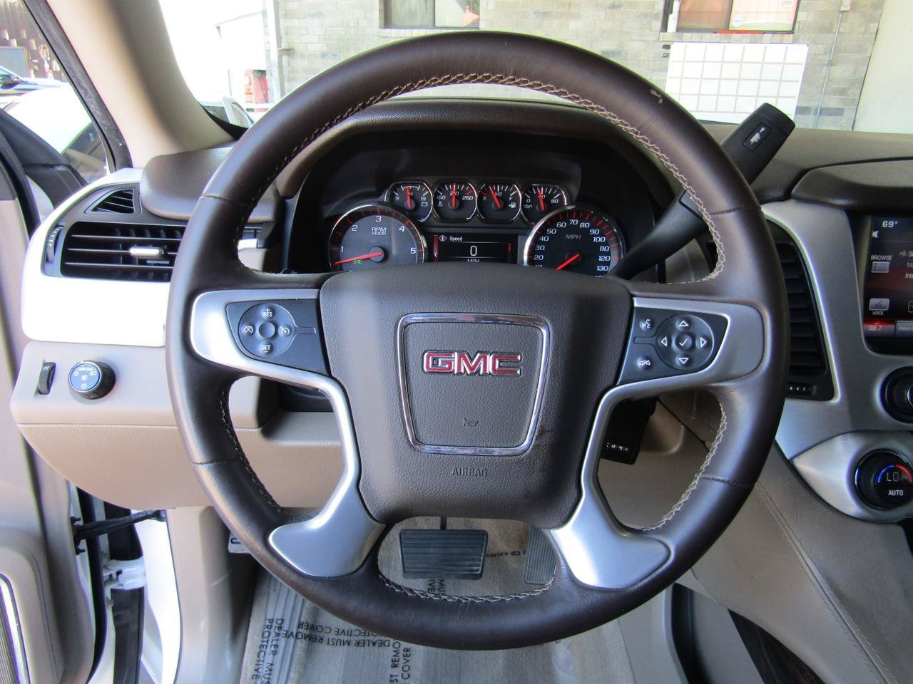 Used 2015 GMC Yukon SLE w/ Convenience Package RWD image 15