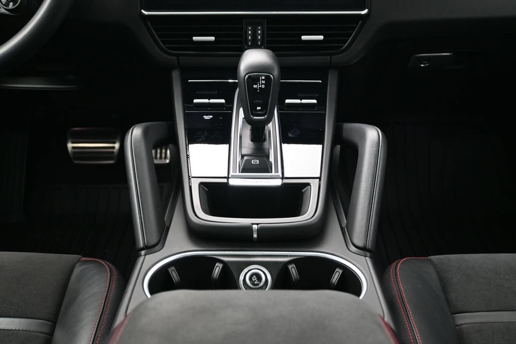 Certified 2023 Porsche Cayenne GTS w/ Assistance Package AWD/4WD image 10