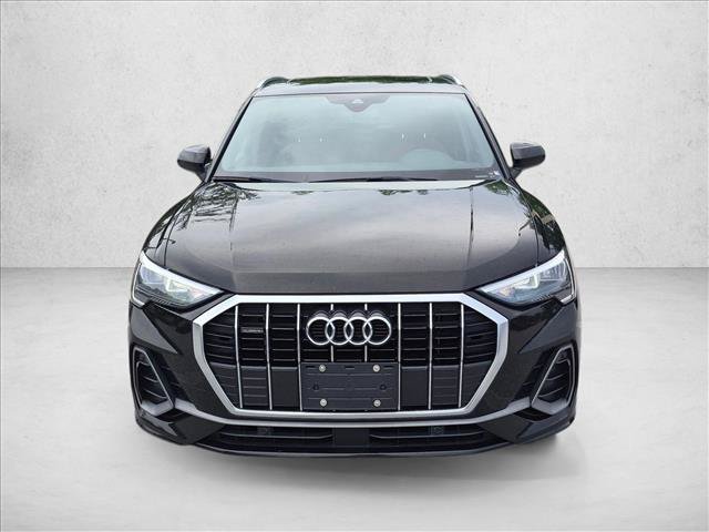 Used 2022 Audi Q3 2.0T Premium w/ Convenience Package AWD/4WD image 2