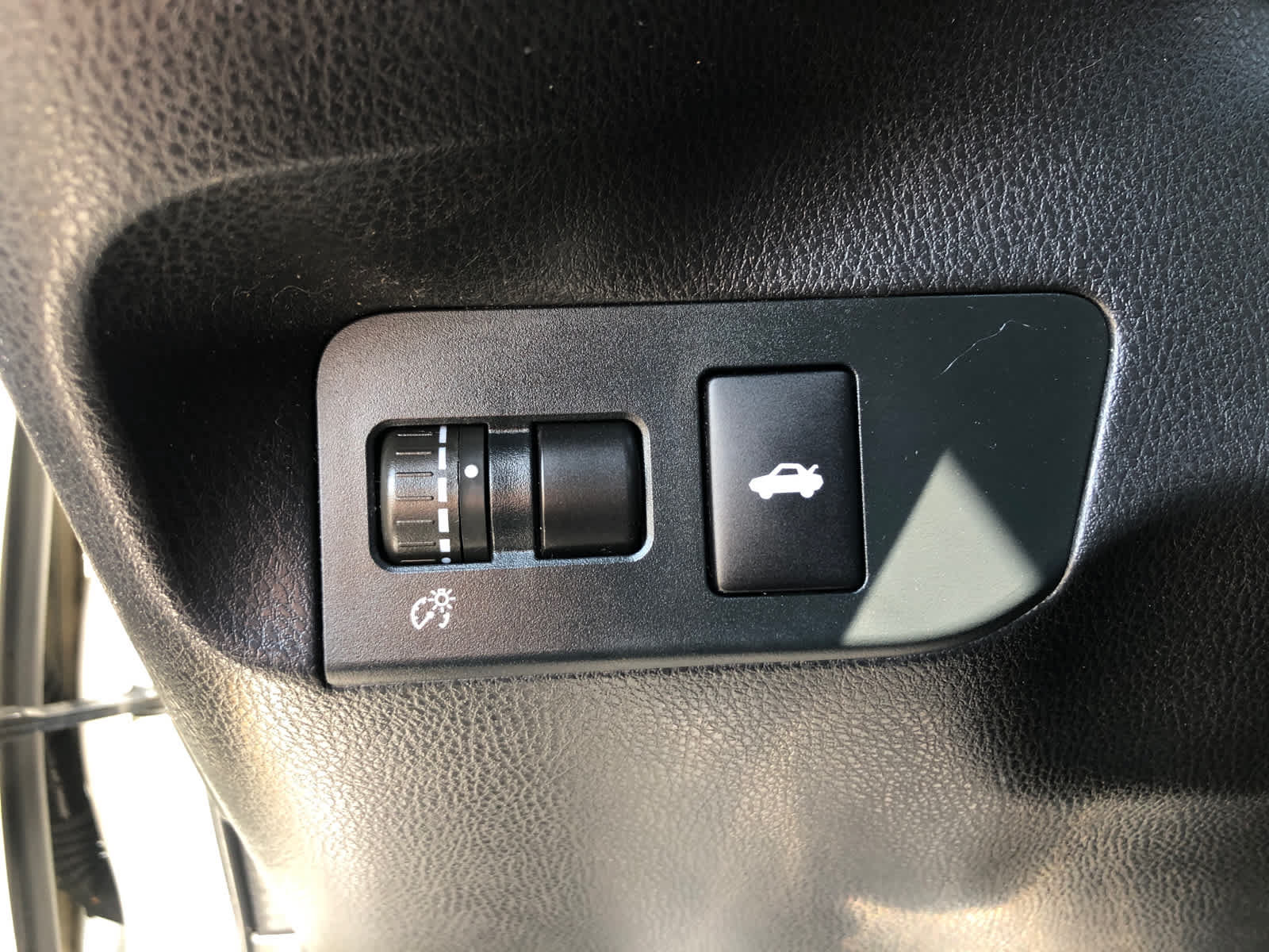 Used 2014 Scion FR-S RWD image 9