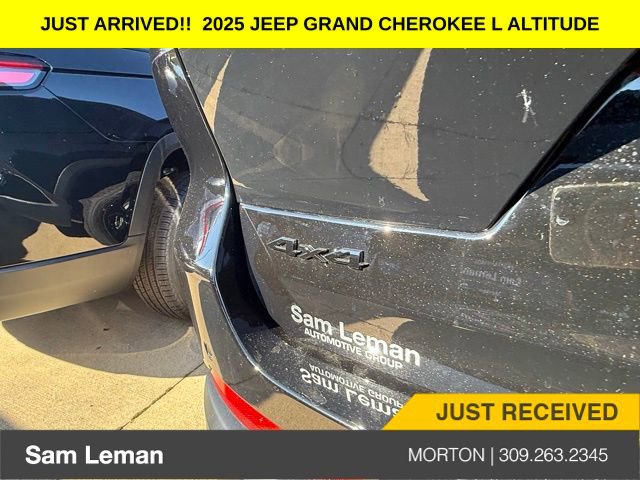 New 2025 Jeep Grand Cherokee L Altitude image 11