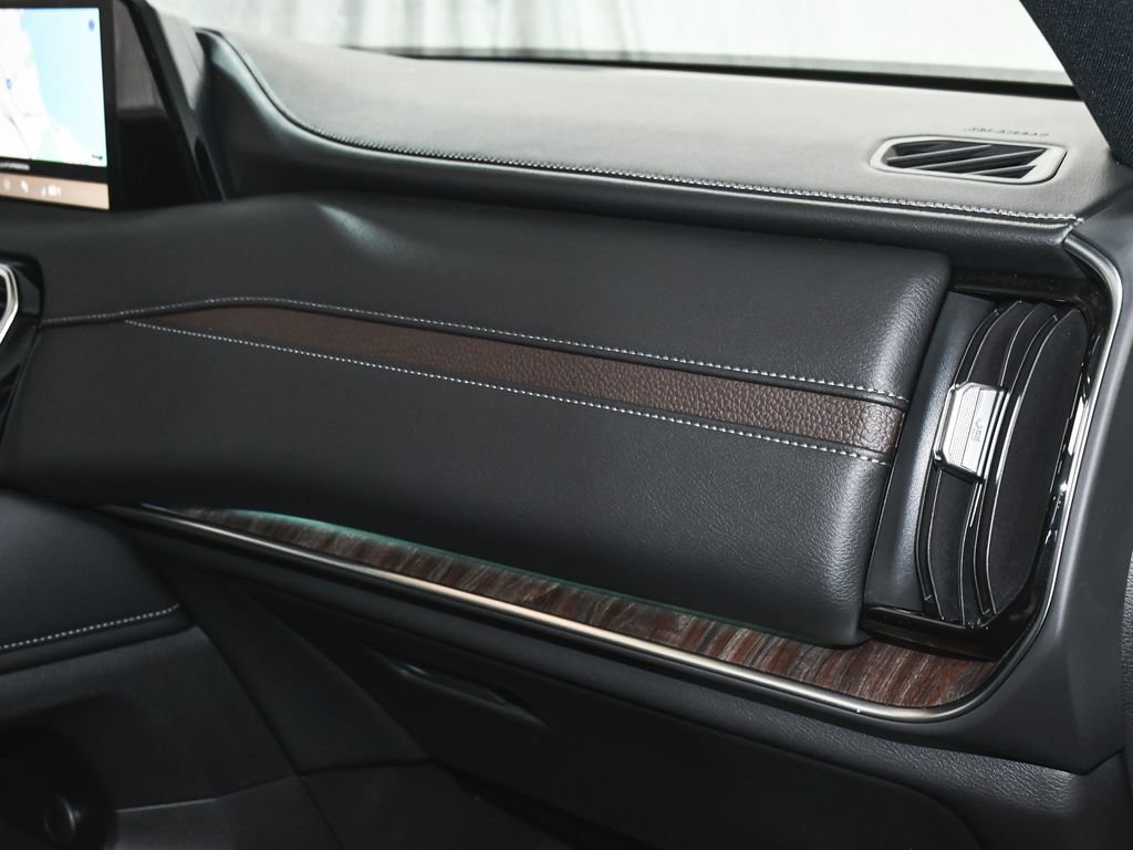 Used 2025 Nissan Armada Platinum Reserve AWD/4WD image 66