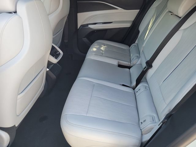 Used 2024 Cadillac Lyriq Sport RWD image 10