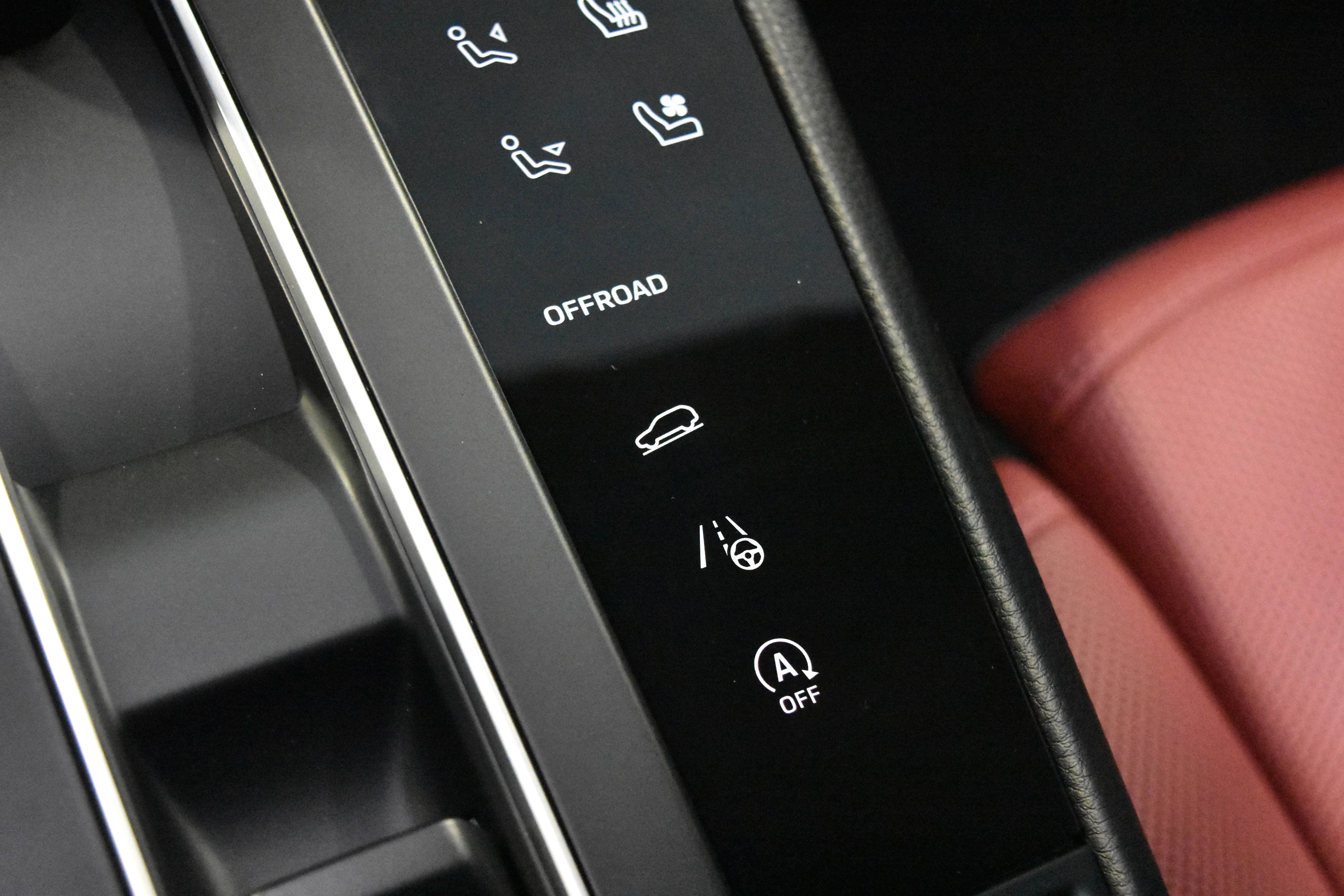 New 2026 Porsche Macan S image 18