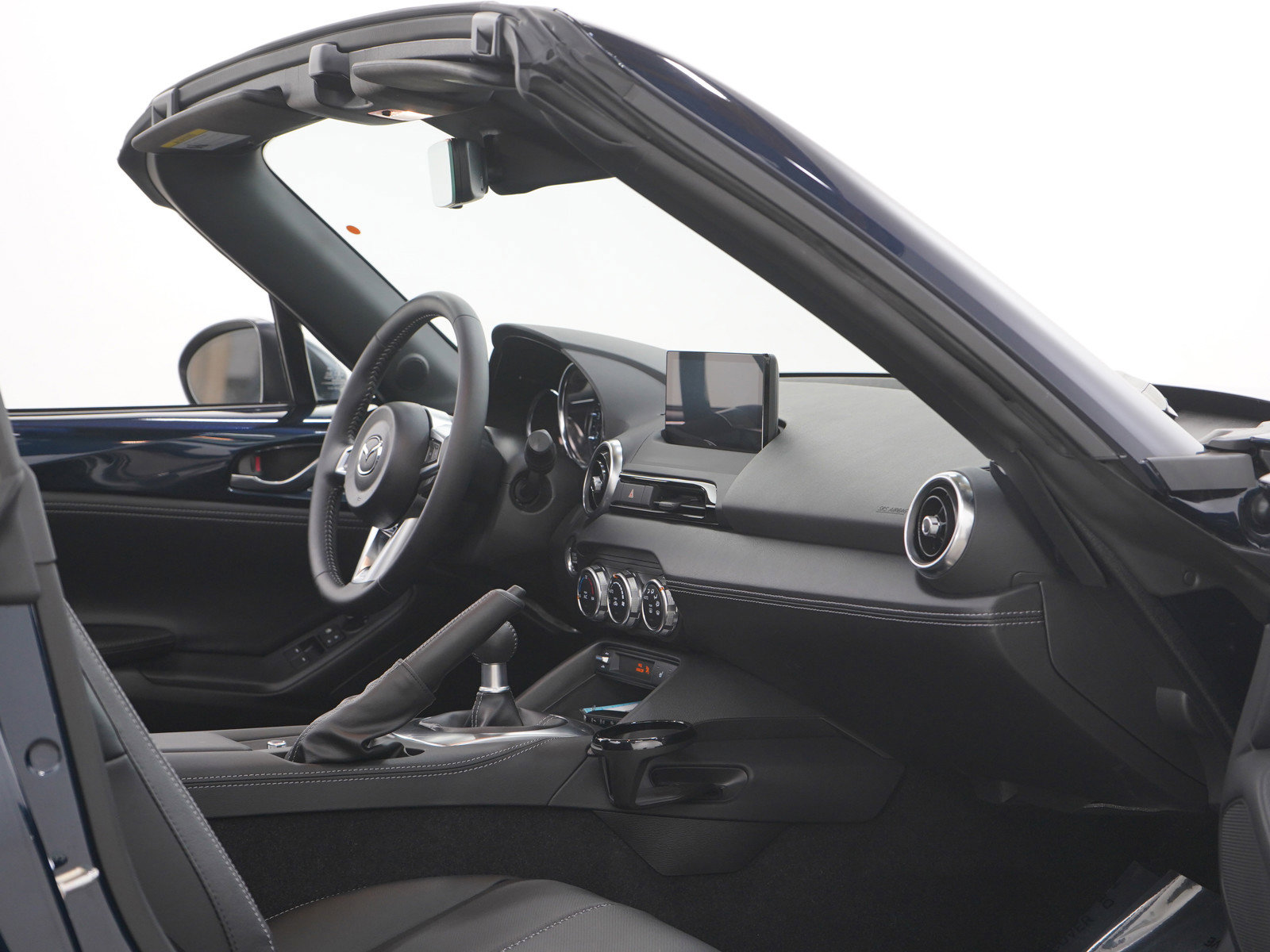 Used 2025 MAZDA MX-5 Miata RF Grand Touring RWD image 12