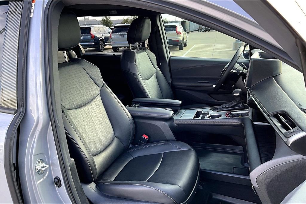 Used 2024 Toyota Sienna XLE Woodland Edition image 8