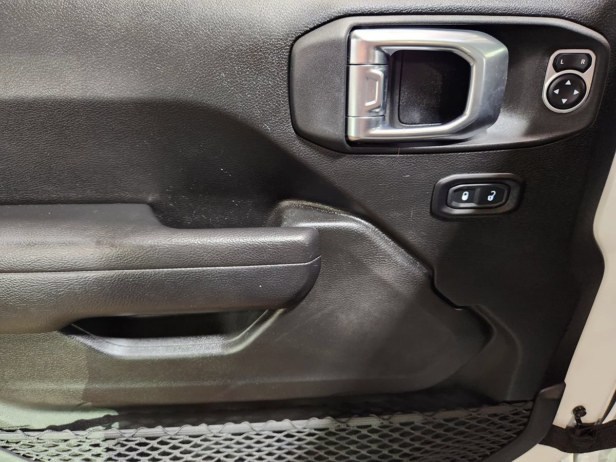Used 2023 Jeep Wrangler Sport AWD/4WD image 44