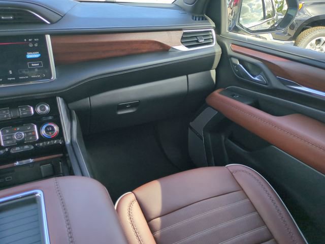 Used 2023 GMC Yukon Denali Ultimate w/ LPO, Floor Liner Package image 19
