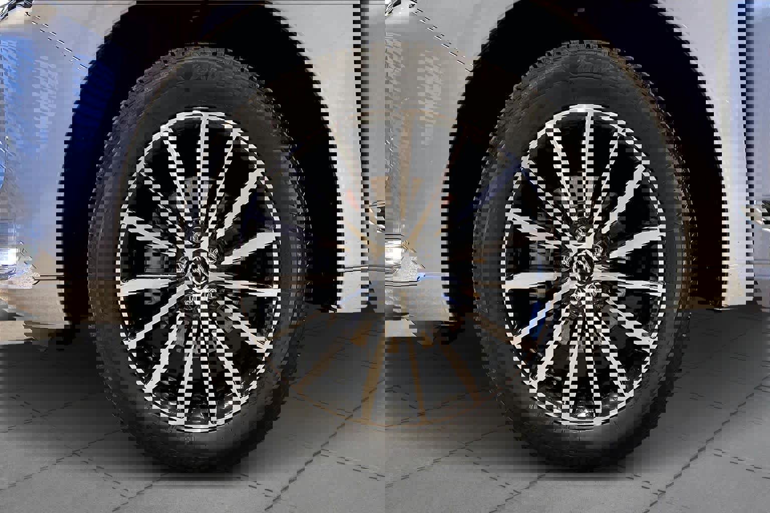 Used 2025 Acura RDX SH-AWD w/ Advance Package image 11