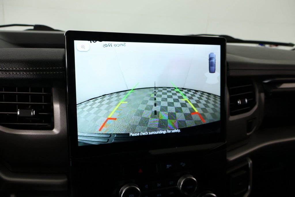 Used 2023 Ford Expedition Max XLT image 6