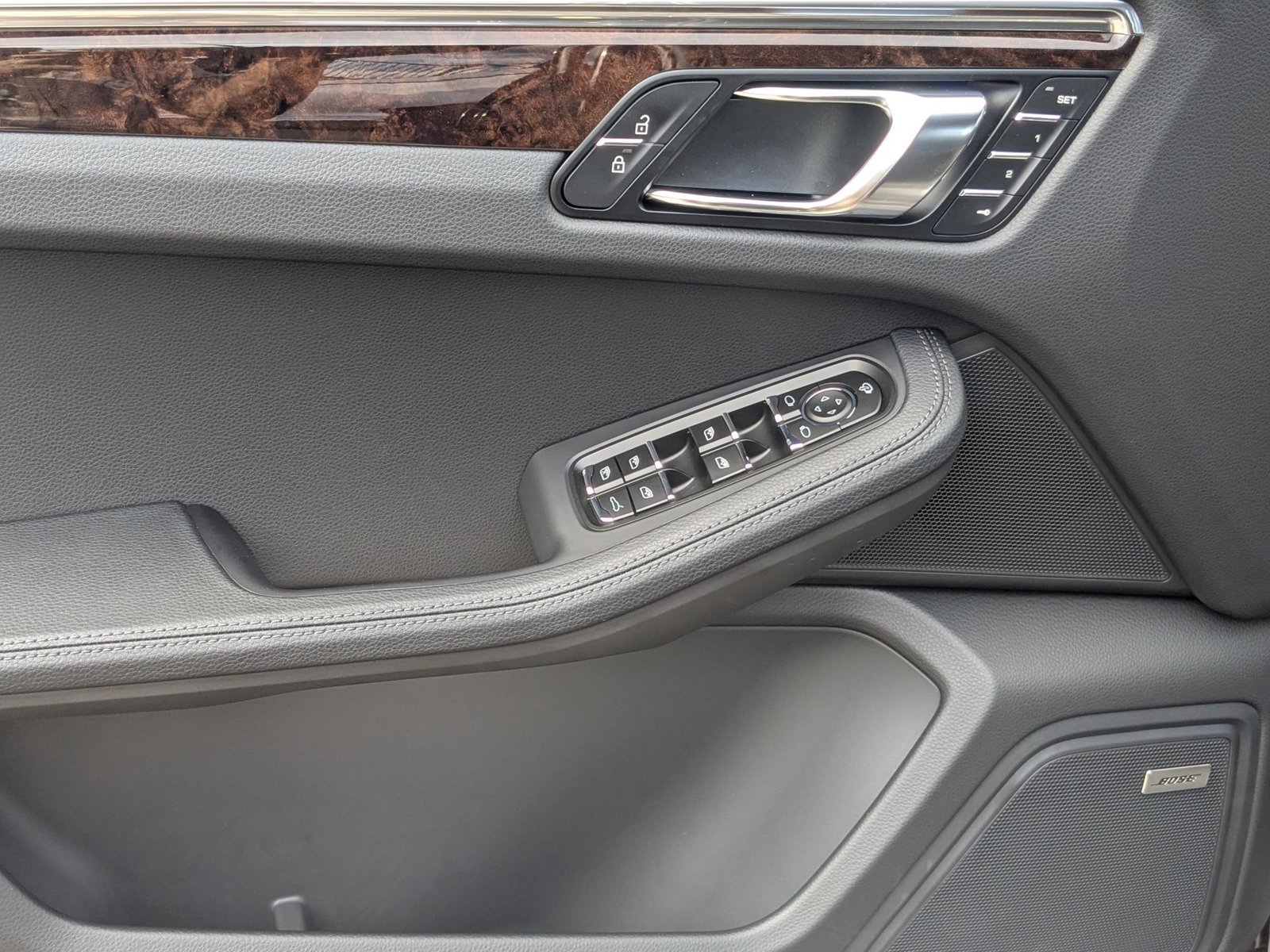 New 2026 Porsche Macan image 13