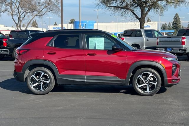 Used 2023 Chevrolet TrailBlazer RS w/ Sun and Liftgate Package image 3