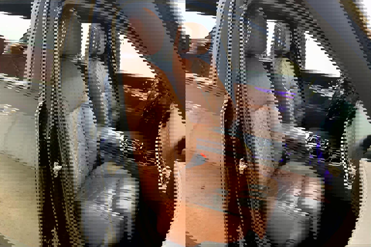 Used 2023 BMW 760i xDrive AWD/4WD image 8