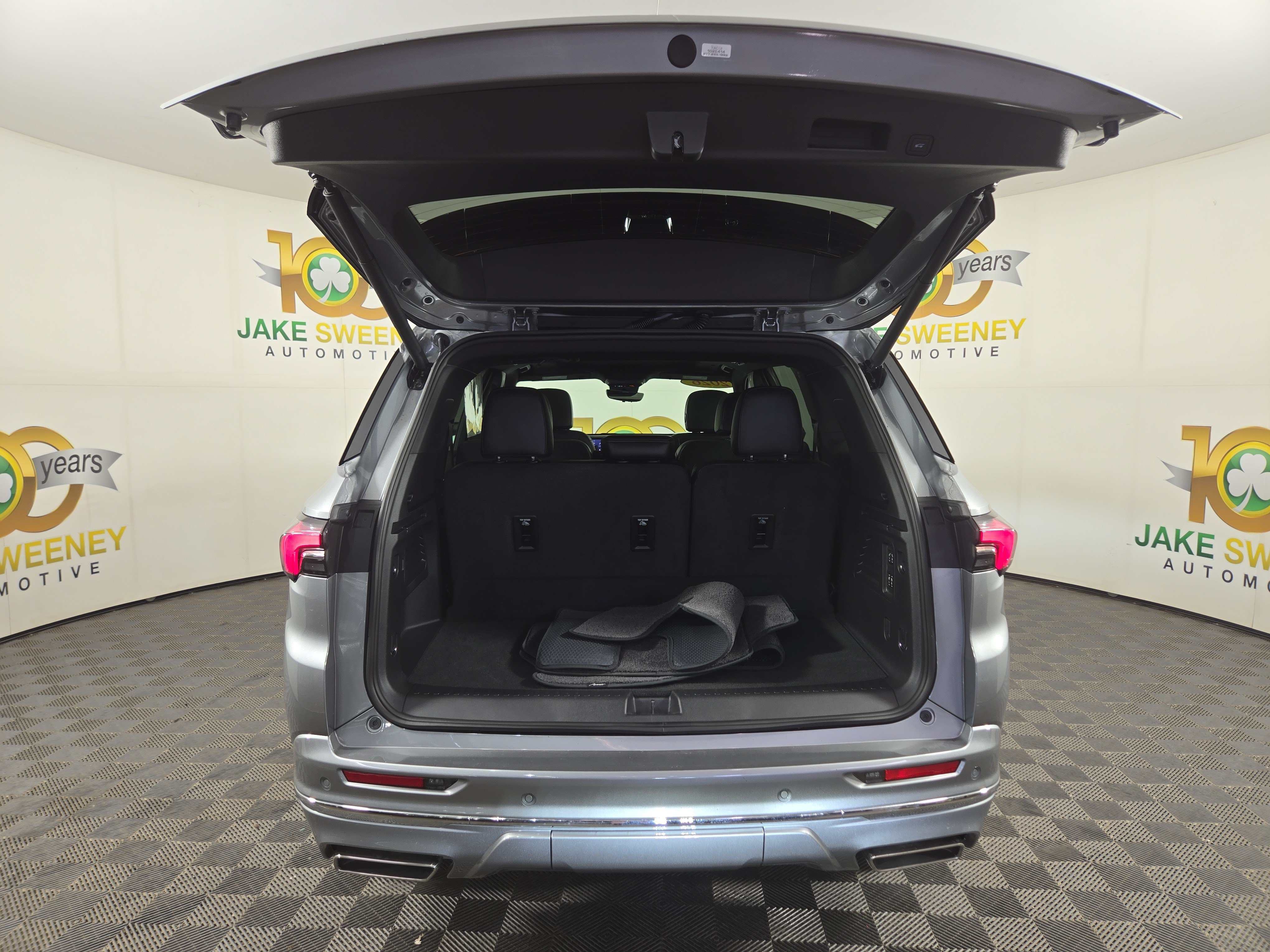 Certified 2026 Buick Enclave Avenir w/ Super Cruise Package AWD/4WD image 34