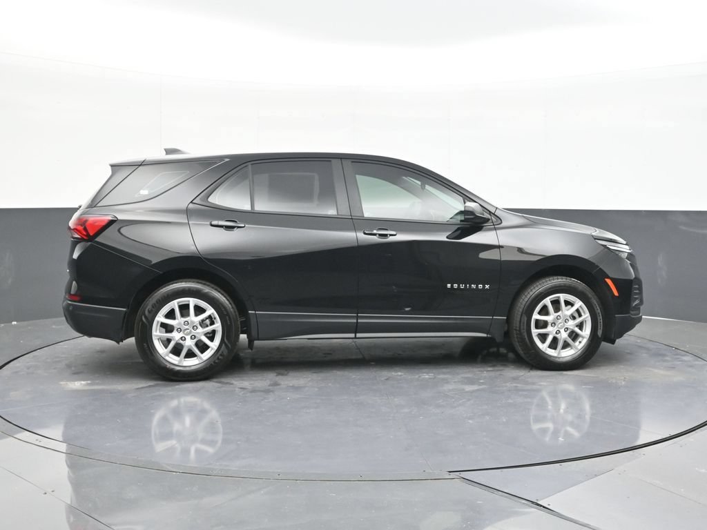 Used 2024 Chevrolet Equinox LS AWD/4WD image 11