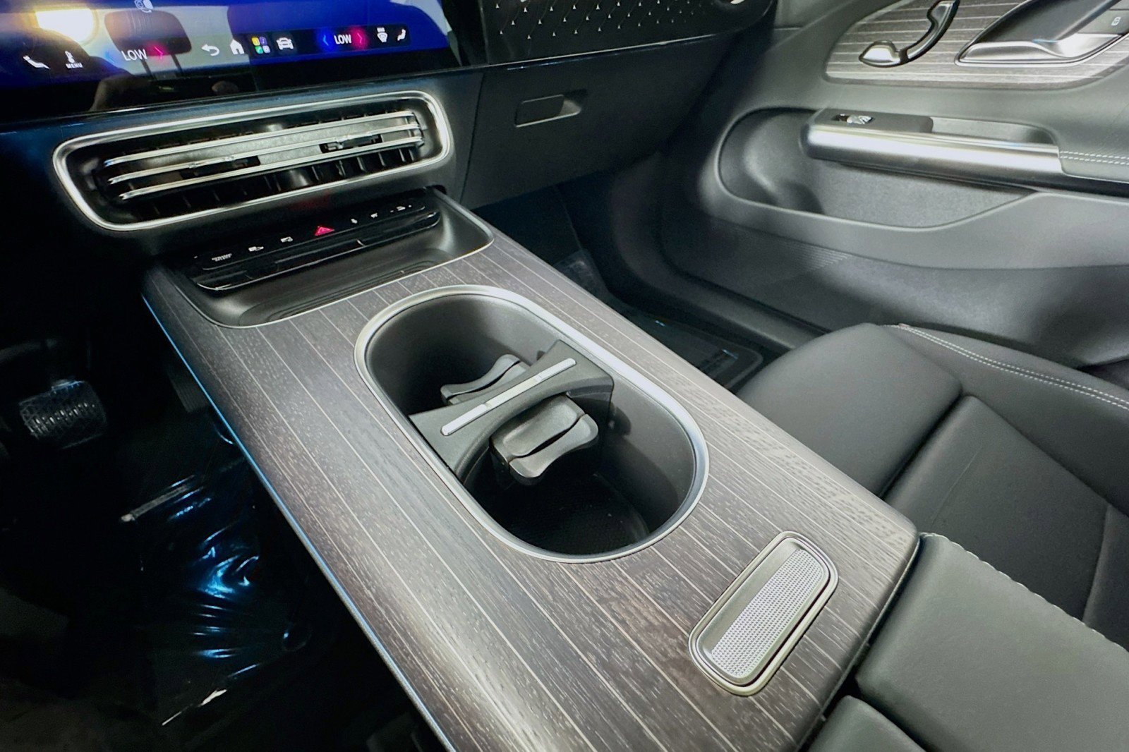 New 2026 Mercedes-Benz CLA 250+ image 5