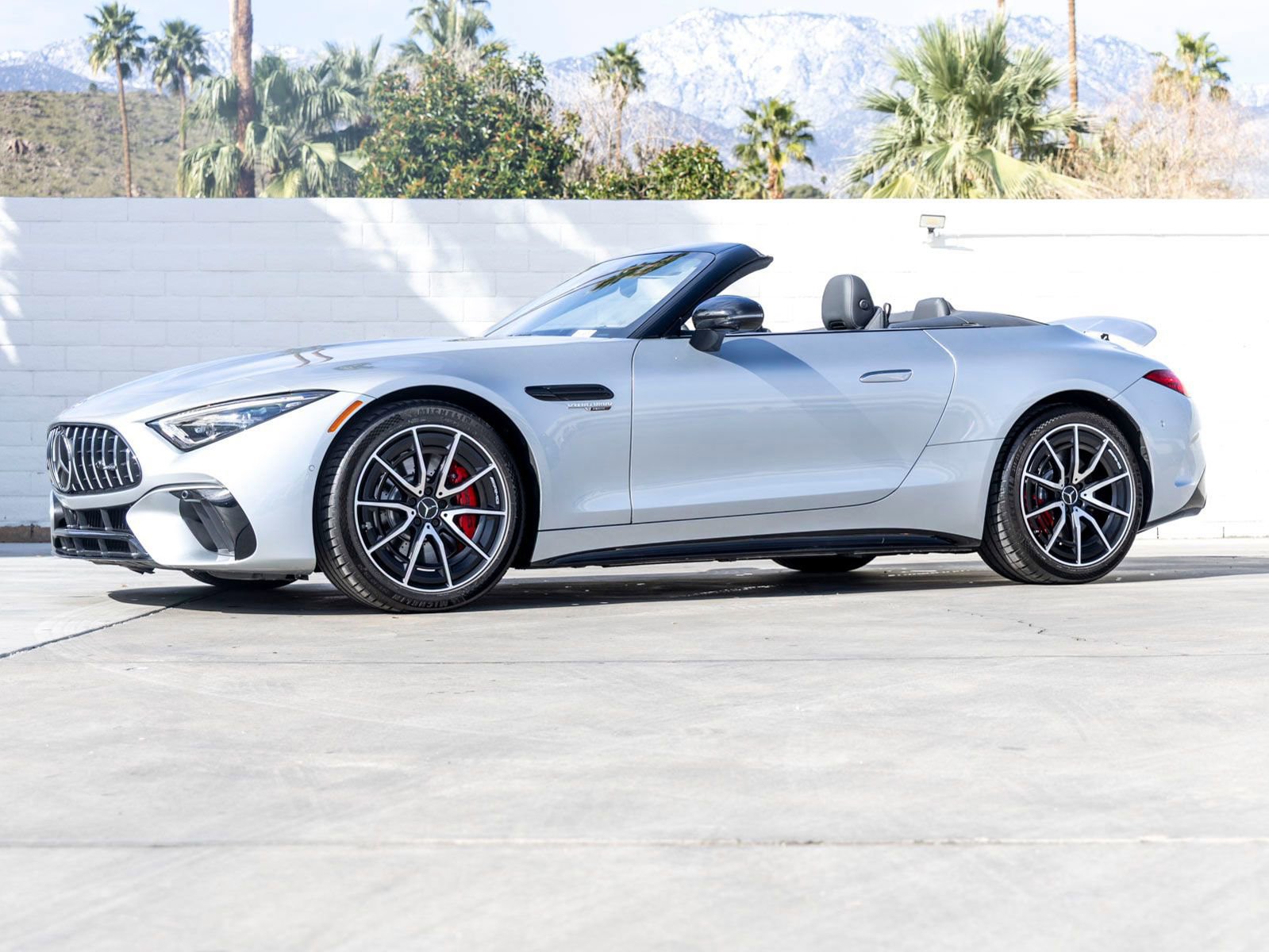 Used 2022 Mercedes-Benz SL 55 AMG 4MATIC video 1