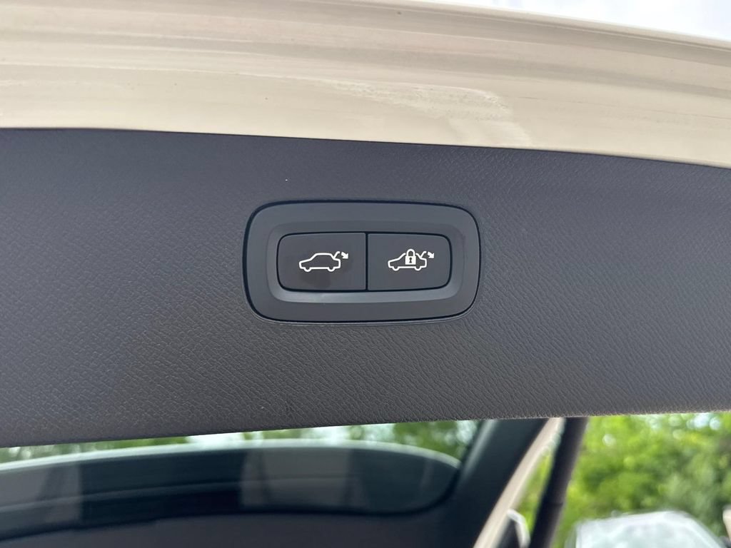 Used 2020 Volvo XC90 T8 Inscription w/ Protection Package Premier AWD/4WD image 6