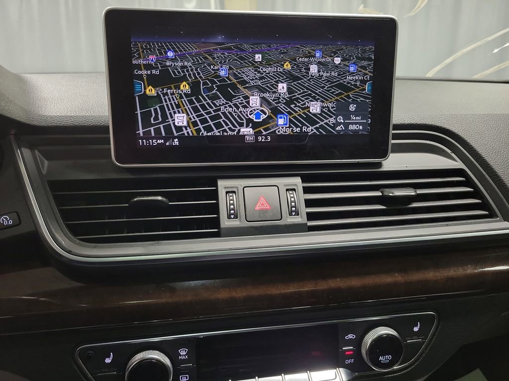 Used 2020 Audi Q5 Prestige w/ Prestige Package image 18