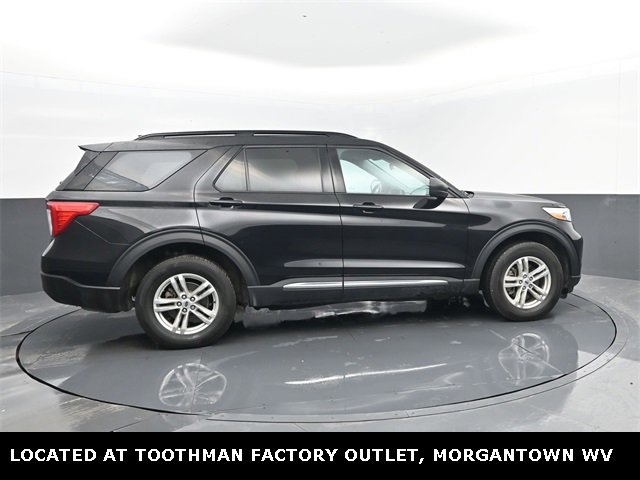 Used 2023 Ford Explorer XLT image 4