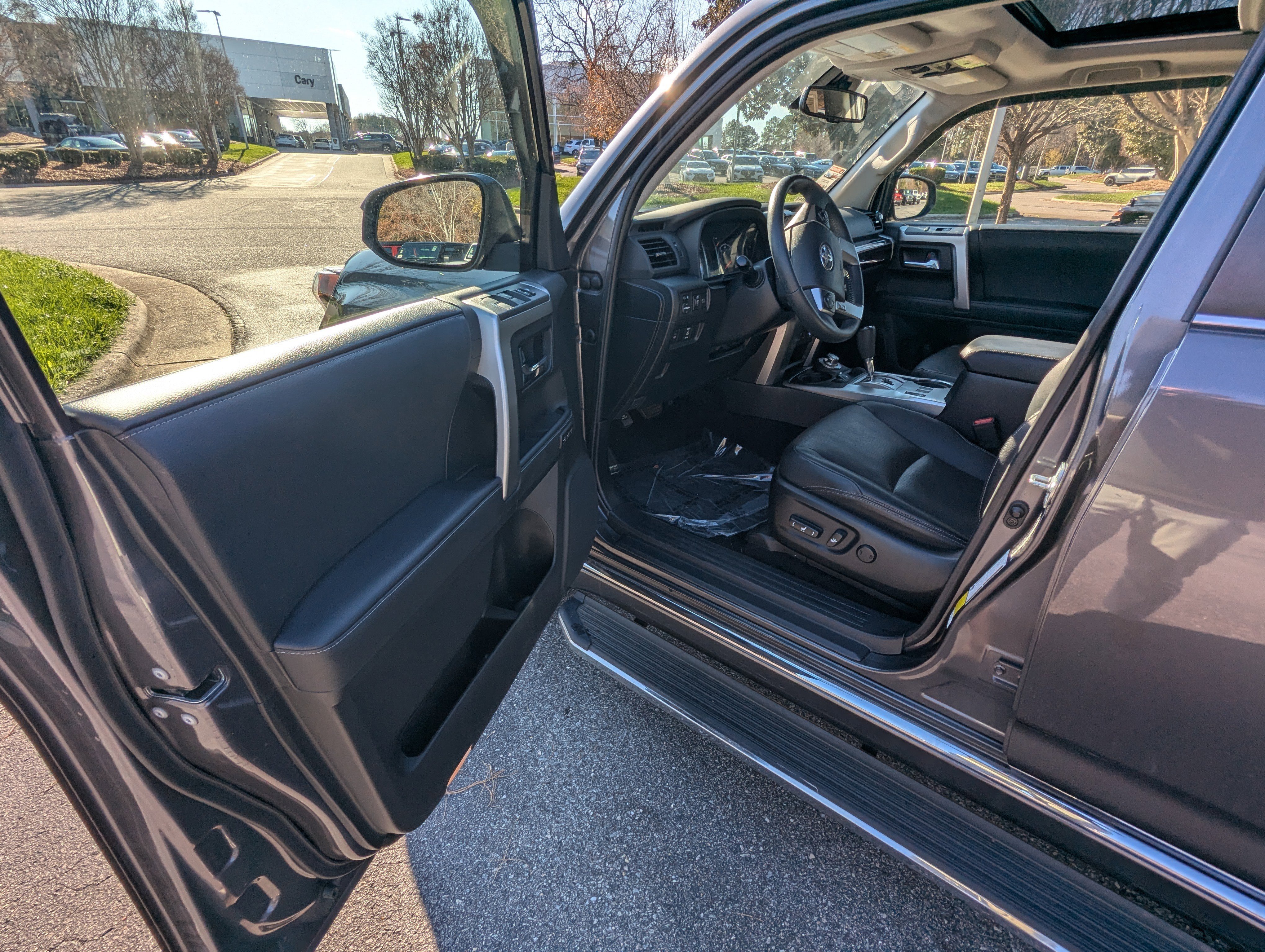 Used 2021 Toyota 4Runner Limited image 8