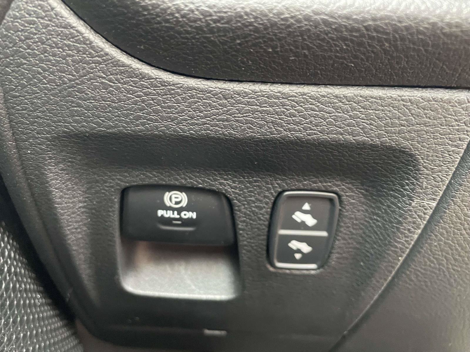 Used 2025 RAM 1500 Big Horn AWD/4WD image 30