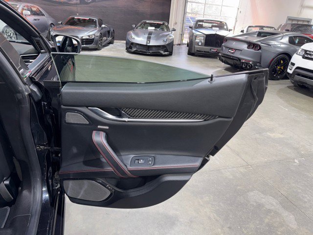 Used 2022 Maserati Ghibli Trofeo image 58