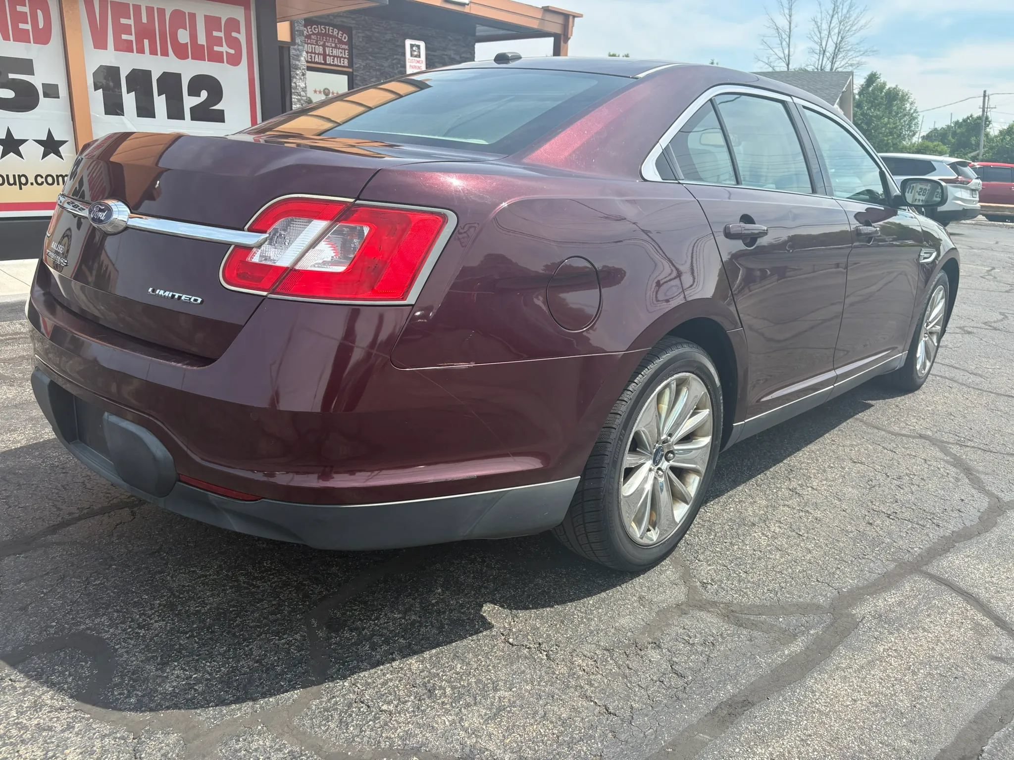 Used 2011 Ford Taurus Limited w/ 303A Rapid Spec Order Code FWD image 7