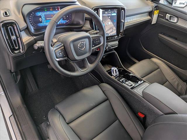 New 2026 Volvo XC40 B5 Ultra w/ Climate Package AWD/4WD image 3