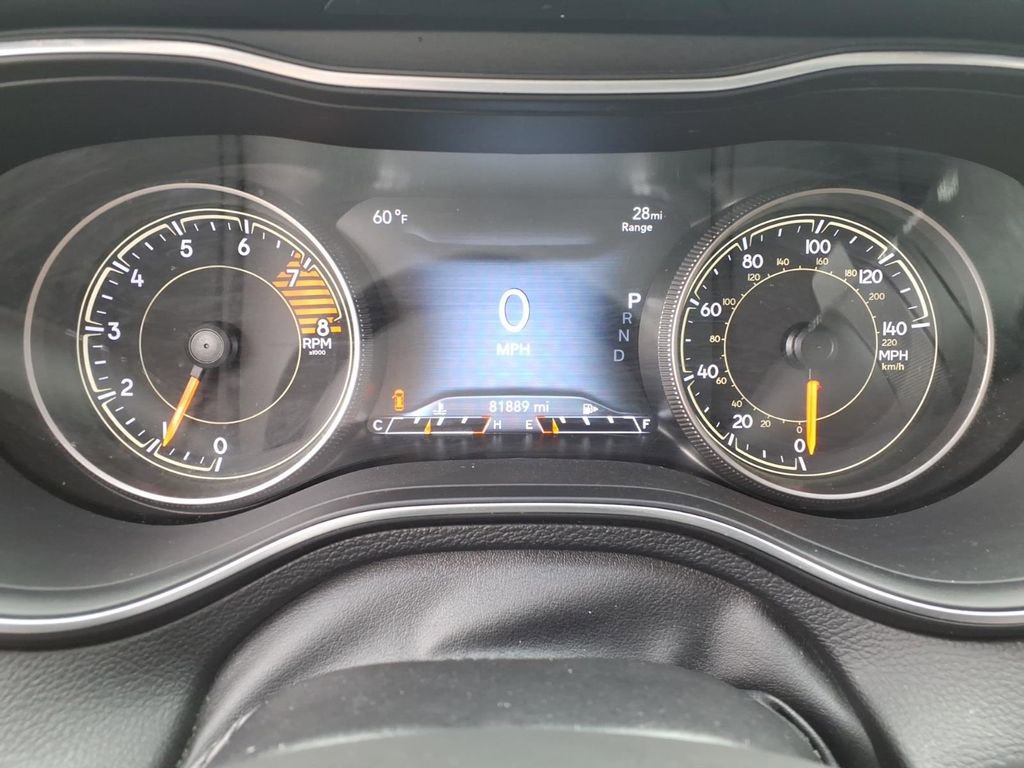 Used 2020 Jeep Cherokee Trailhawk w/ Comfort/Convenience Group AWD/4WD image 18