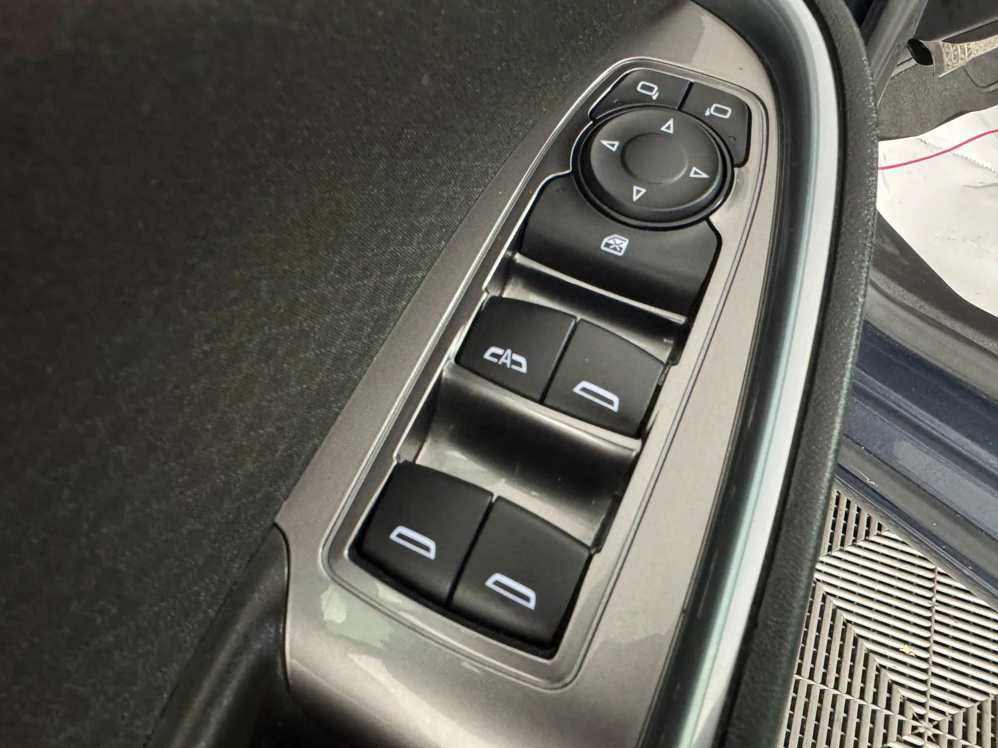 Used 2020 Chevrolet Malibu LT image 39