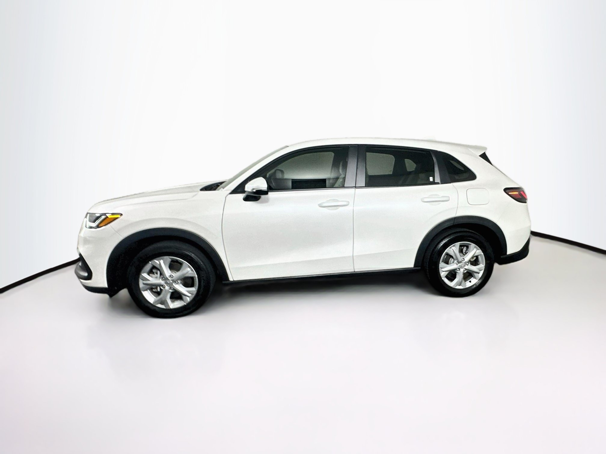 Used 2025 Honda HR-V LX image 4