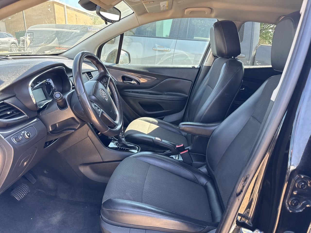 Used 2021 Buick Encore Preferred image 7