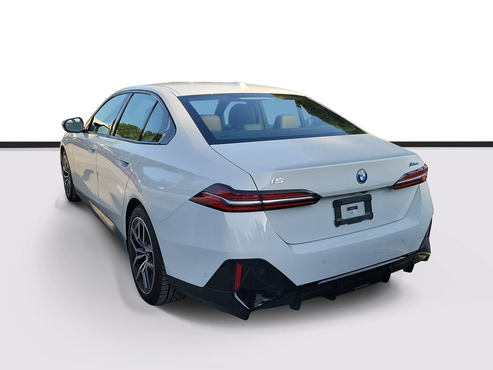 Used 2024 BMW i5 M60 AWD/4WD image 4