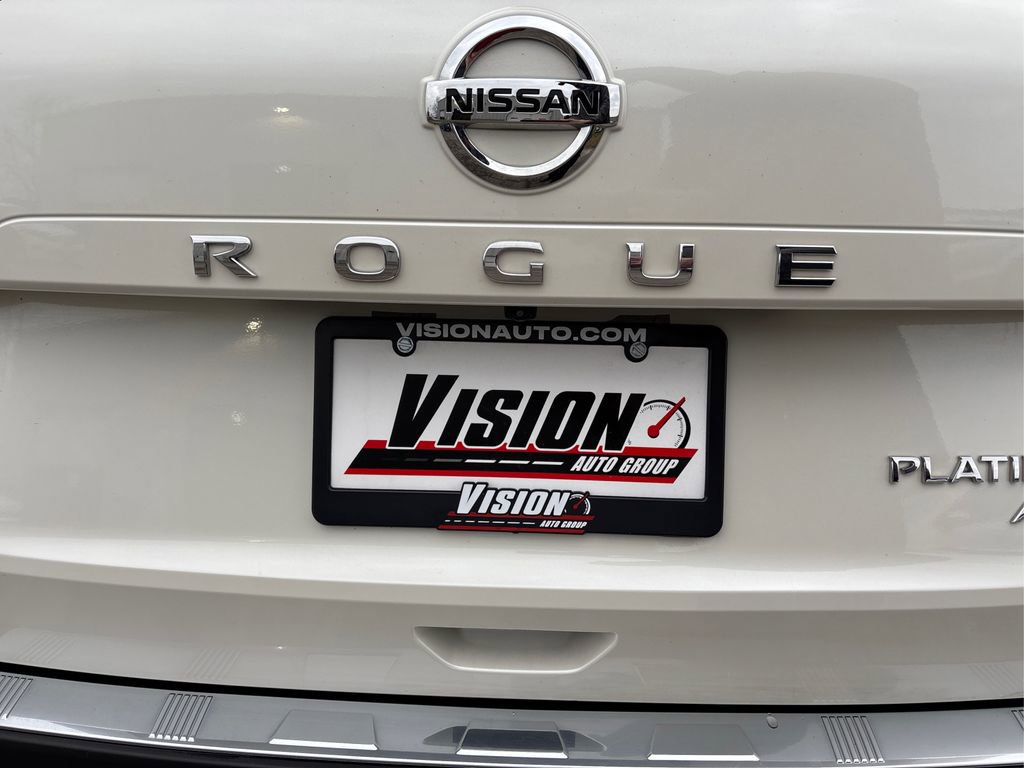Used 2021 Nissan Rogue Platinum image 15